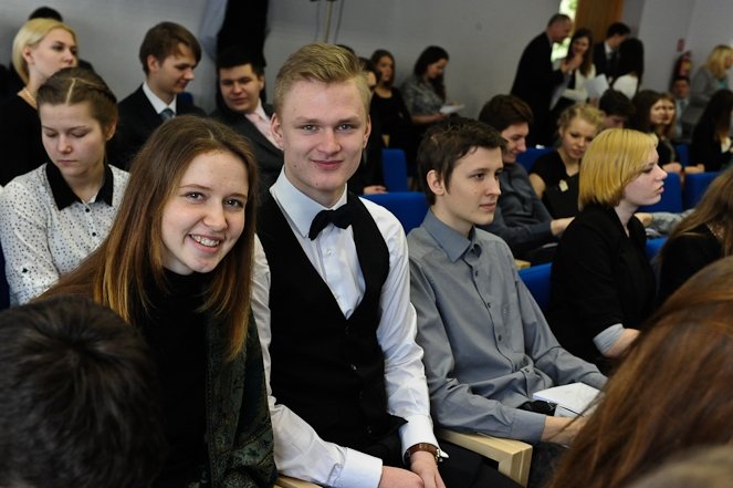 Noskaidro labākos pilsētas skolēnu zinātniski pētnieciskos darbus (FOTO)