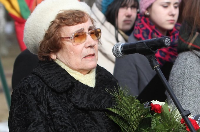 Staburadzieši ar aplausiem nobalso par Valdu Dzintari