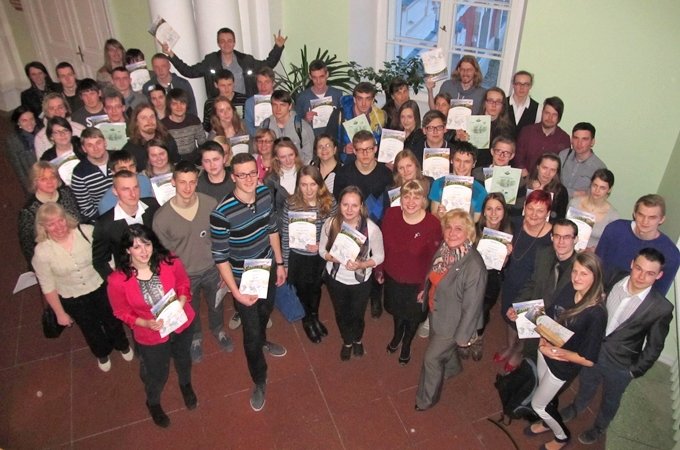 Studentu Starptautiskajā matemātikas olimpiādē piedalījušies arī deviņi skolēni