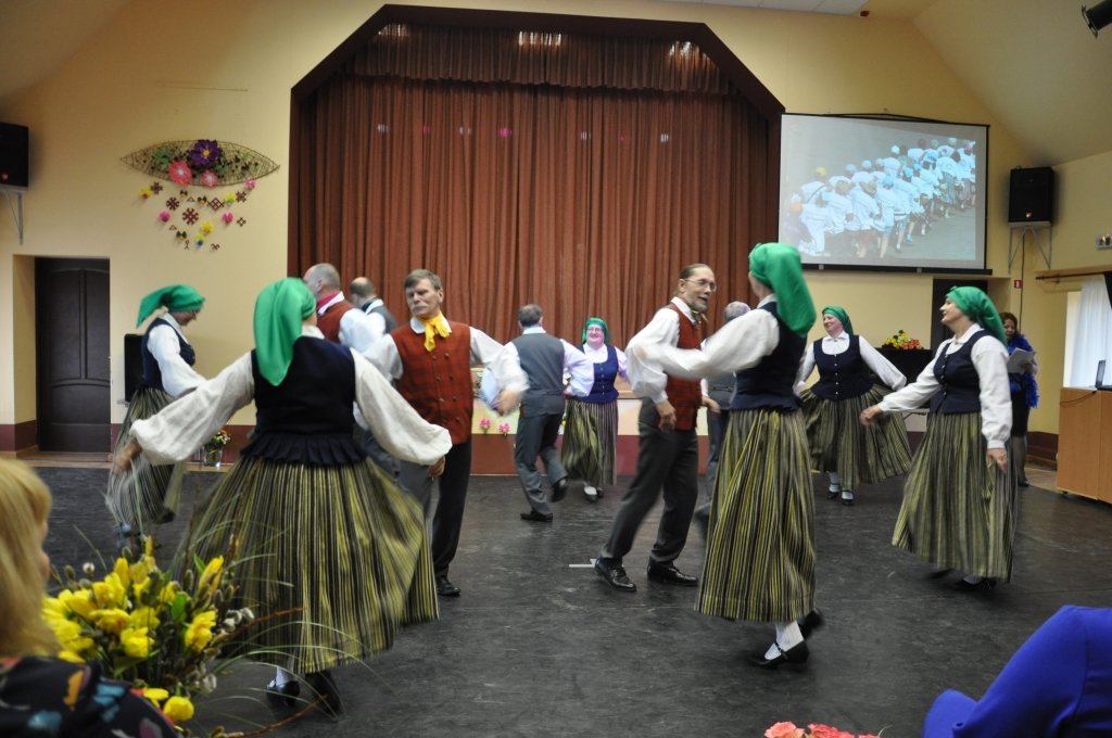  Deju kolektīvs «Mārtiņš» atzīmē 30 gadu pastāvēšanas jubileju (FOTO)