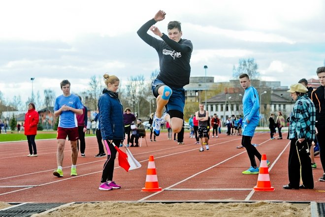 Skolēnu 44. spartakiādes programmā – vieglatlētika (FOTO)