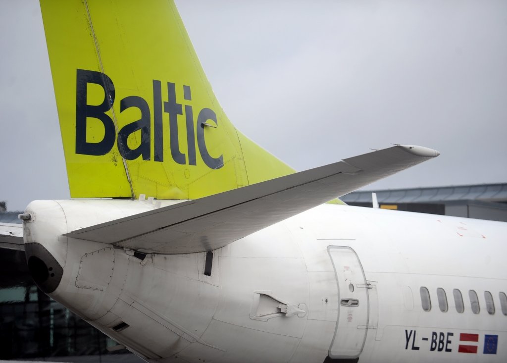 Pilota kabīnē iesēdinātais bijis airBaltic apmācības programmas dalībnieks 