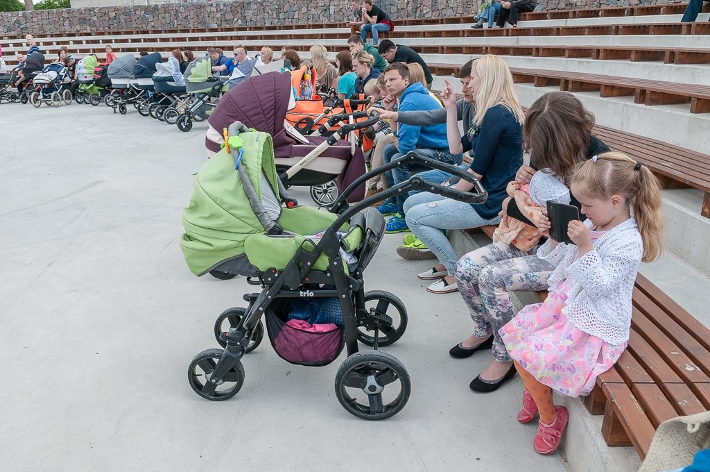 Līgošanu Jelgavā sāk ar jaundzimušo sveikšanu, sakoptāko pilsētvides objektu noskaidrošanu un viesizrādi (FOTO)