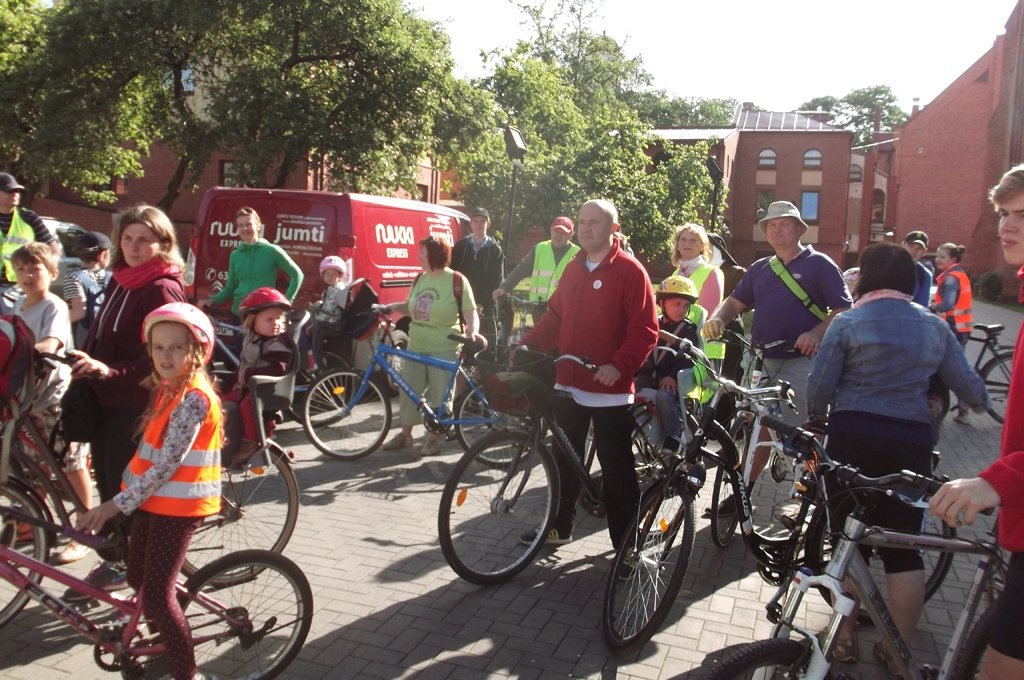 Jelgavas katoļi ar velosipēdiem brauc līgot uz Vilci