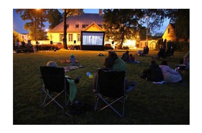 Jelgavas brīvdabas kino pirmais seanss – jau sestdien