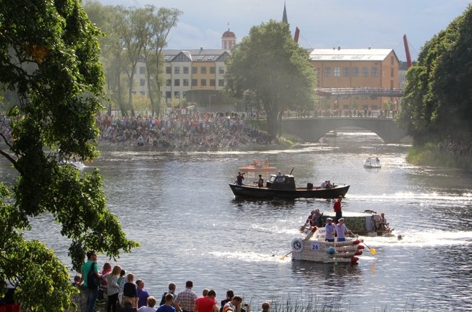 Izsludina pieteikšanos Piena paku laivu regatei
