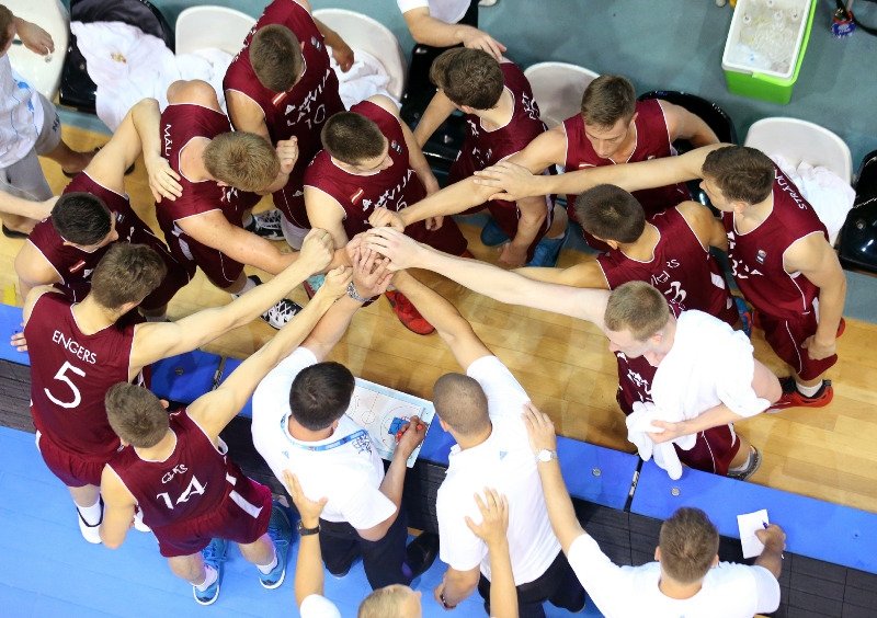 Pārspējot beļģus, Latvijas U-20 basketbolisti iekļūst ceturtdaļfinālā