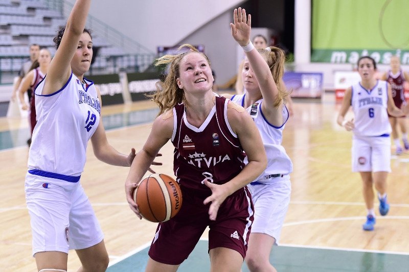 Latvijas U16 kadetes zaudē ceturtdaļfinālā, jelgavniecēm pieticīga statistika