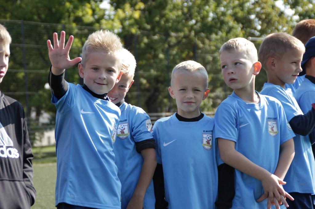 Futbola svētki noslēdzas ar bezkompromisa neizšķirtu (FOTO)