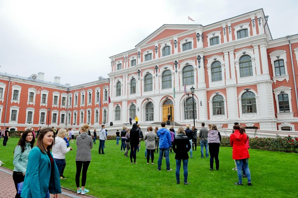 Olimpisko dienu Jelgavas pils pagalmā atklāj 74 drosminieki (FOTO)