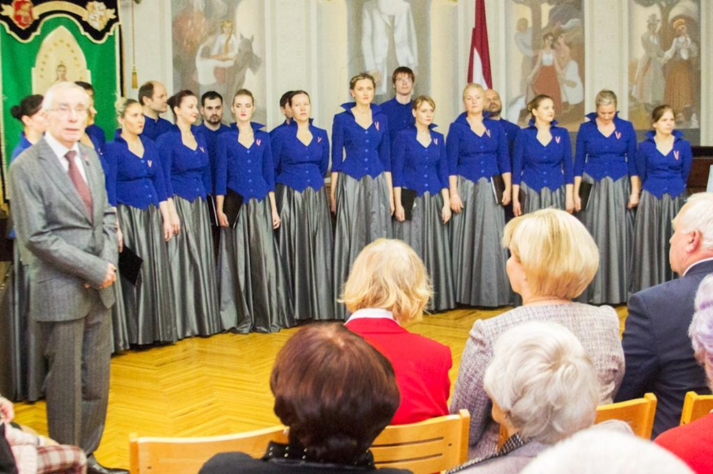 Ticības, spēka un mīlestības dziesmas (FOTO)