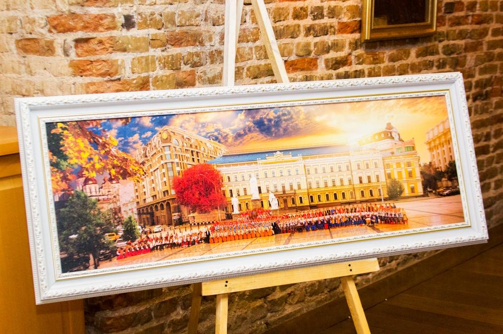 Izstādes «Maidana cilvēki» autors dāvina Jelgavai fotogrāfiju «Ukrainas dvēsele» (FOTO)