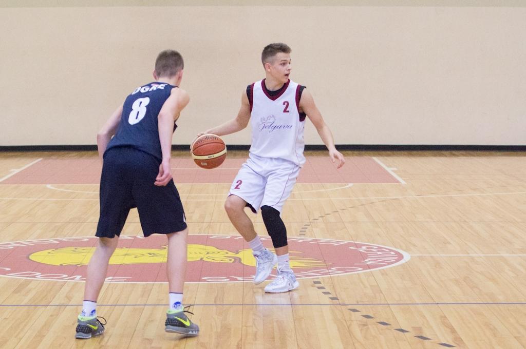 Jaunie basketbolisti kaujinieciski noskaņoti turpmākajām sezonas spēlēm (FOTO)