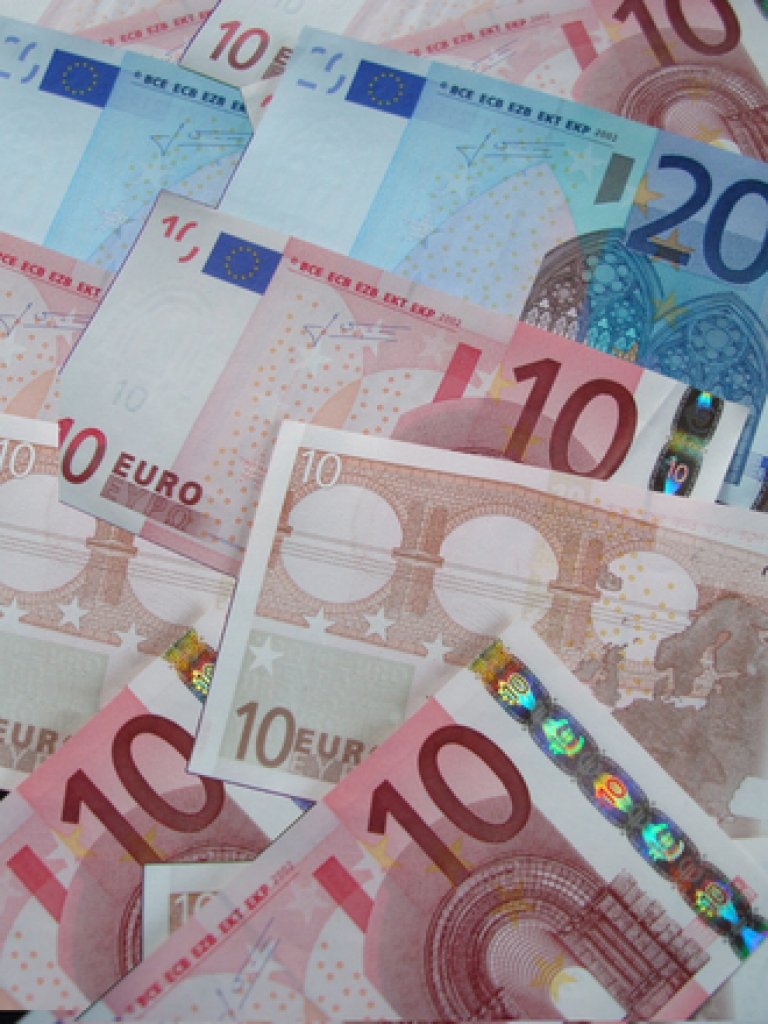 Banku sektoram aprēķinātie nodokļi 2014.gadā - 141,5 miljoni eiro