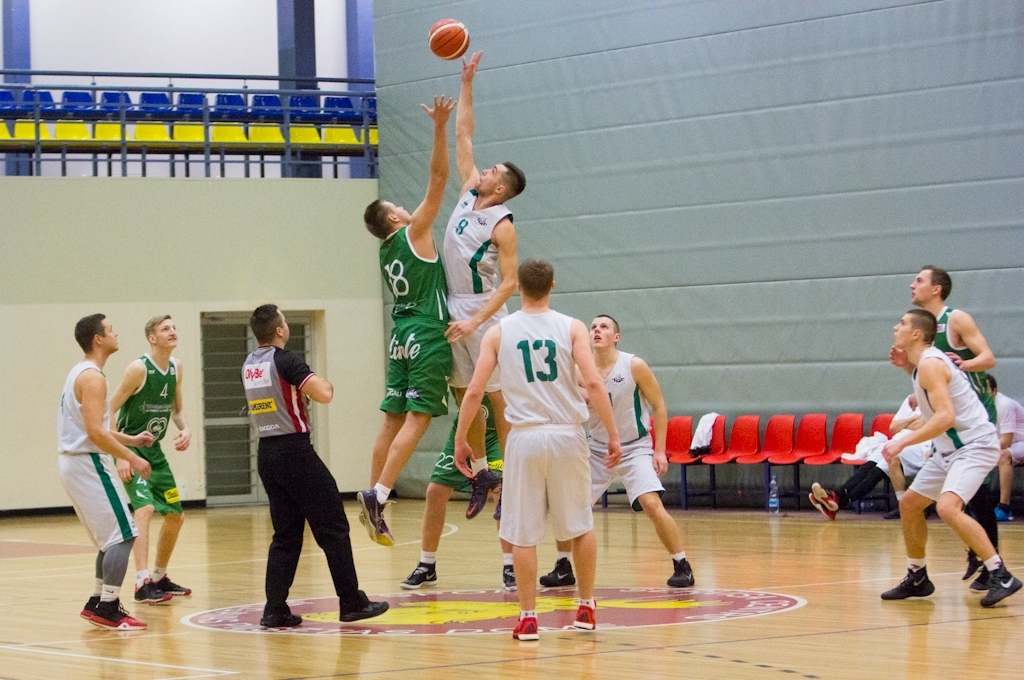 LLU basketbolistiem sezona noslēdzas ar zaudējumu pret baņķieriem 