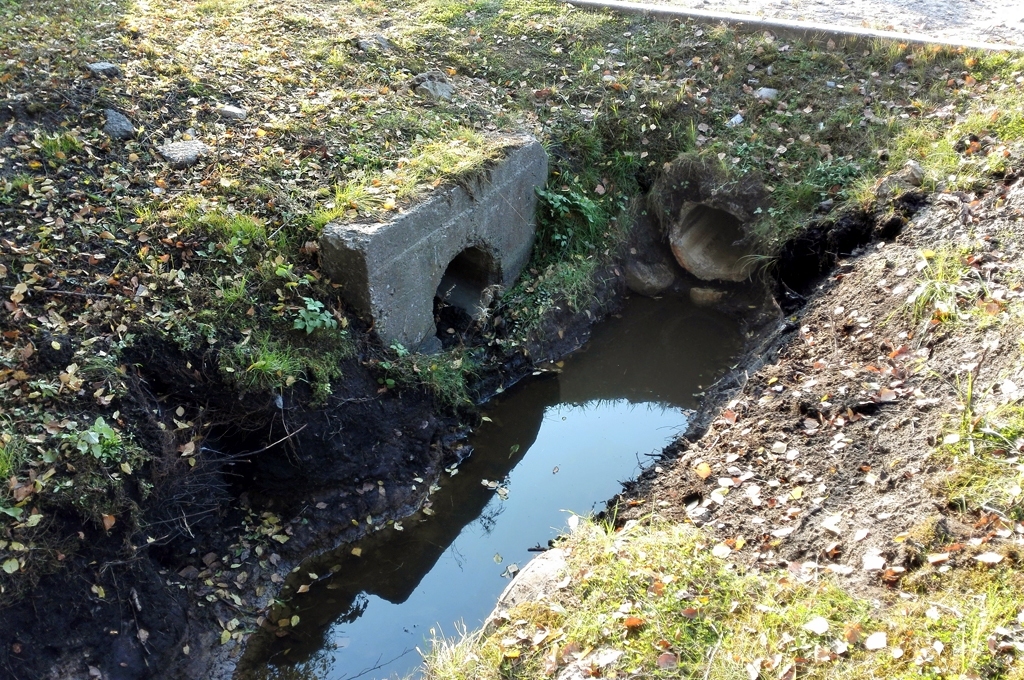 Grāvjus un caurtekas Platones un Vilces pagastā tīrīs «Bauskas meliorācija»