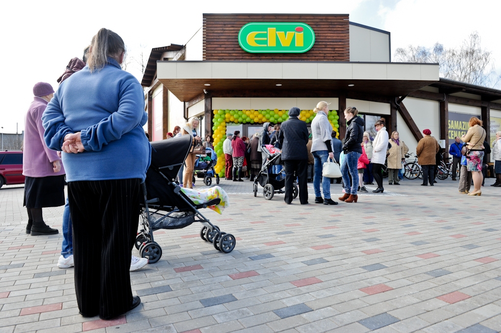 Durvis vēris jaunais Ozolnieku «Elvi» (FOTO)