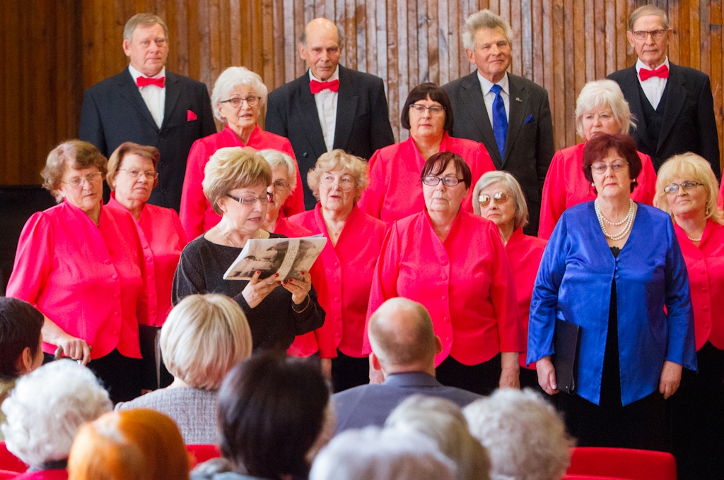 Rūdolfa Šteina dziesmu krājumu «Melodiju gūstā» atver ar skaistām jaunības atmiņām