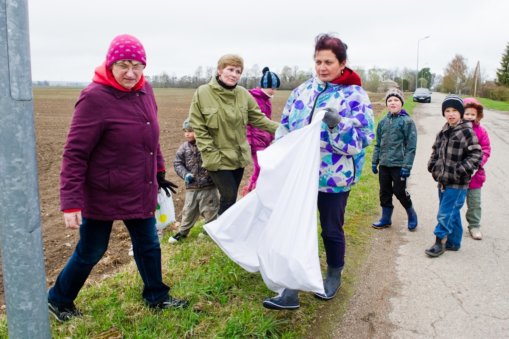 Lielā talka Ziedkalnē (FOTO)