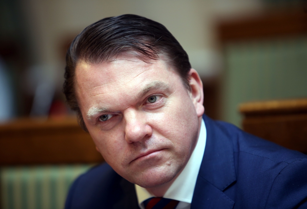 Paraksta nodomu protokolu ar Ķīnas dzelzceļu par vilcienu satiksmes izveidošanu caur Latviju