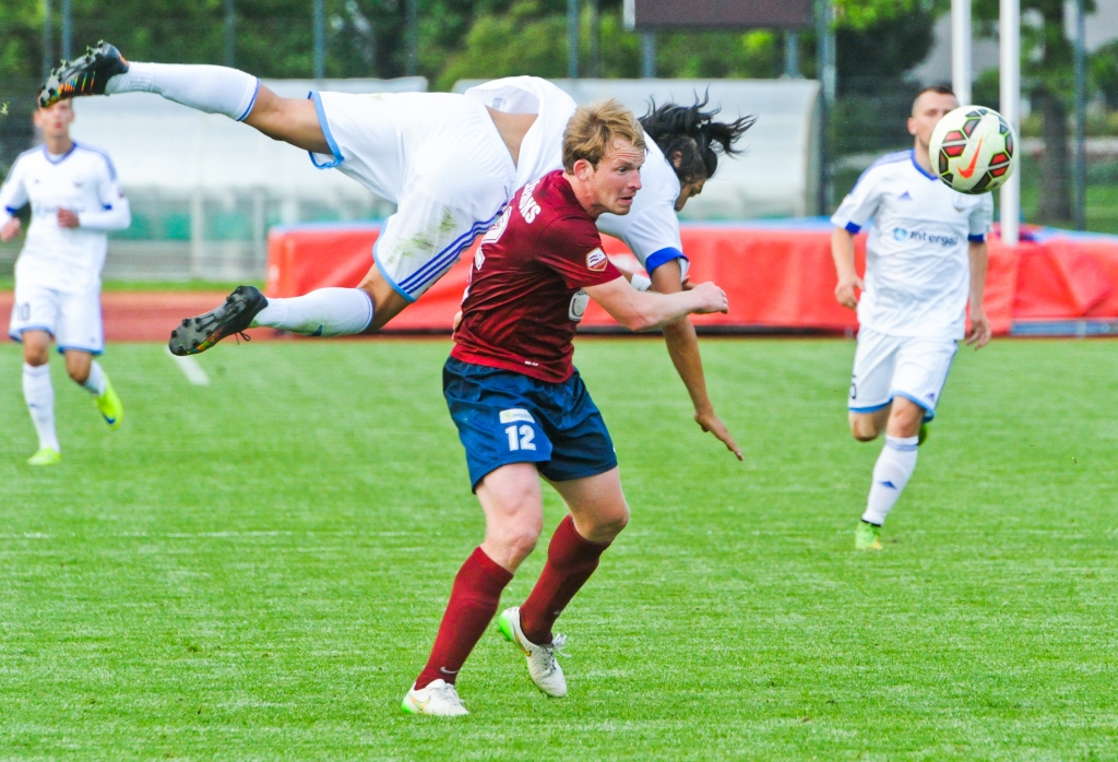 «Jelgavas» futbolisti pagarinājumā ar 2:0 pārspēj pirmās līgas vienību «Skonto» un nodrošina dalību 2016./2017. gada Latvijas kausa izcīņas ceturtdaļfinālā