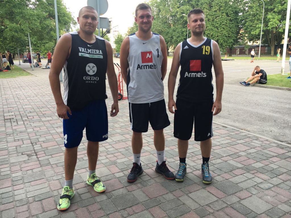 «Armets» dominē Jelgavas ielu basketbola čempionātā