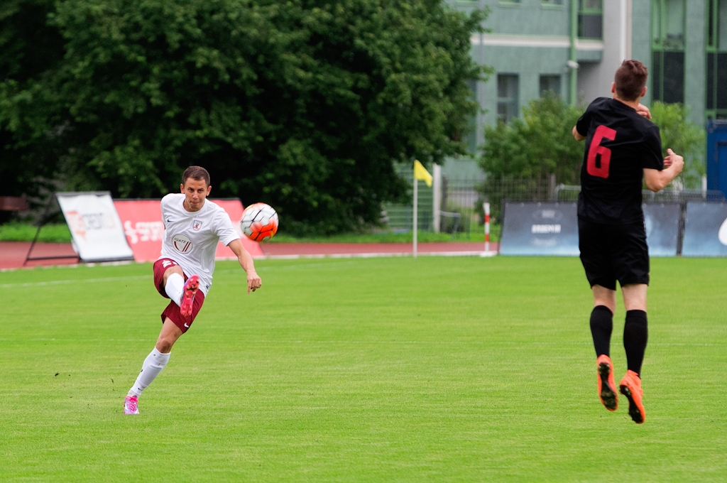 «Jelgavas» futbolisti ar virslīgas līderiem Slokas stadionā piesardzīgi nospēlē «pa nullēm» (FOTO)