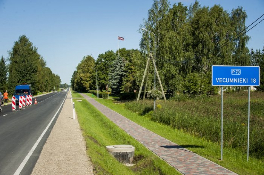 FOTO: Pabeidz autoceļa Vecumnieki–Nereta–Subate būvdarbus