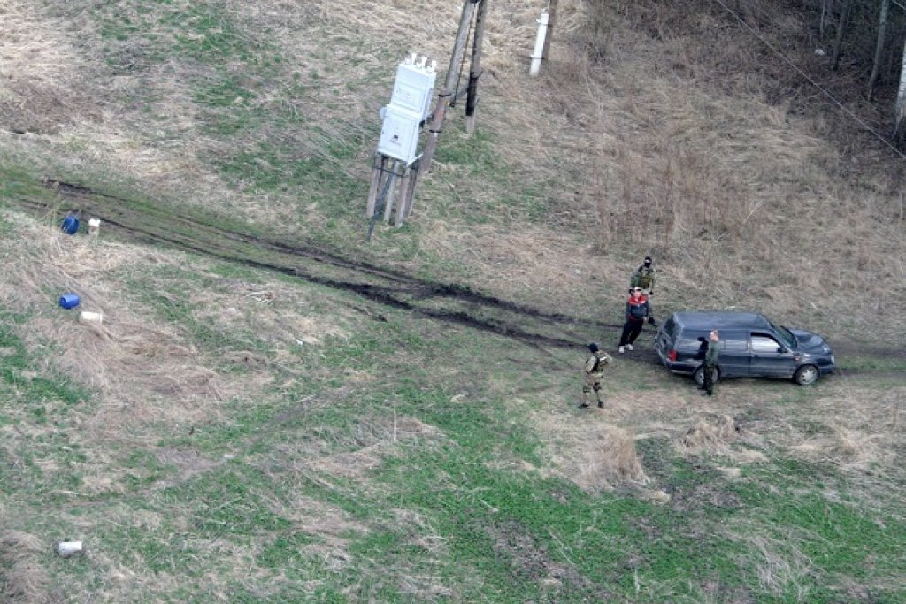 Robežsargi sašauj agresīvu robežpārkāpēju, kurš iesitis robežsargam un sunim (papildināts 14:27)