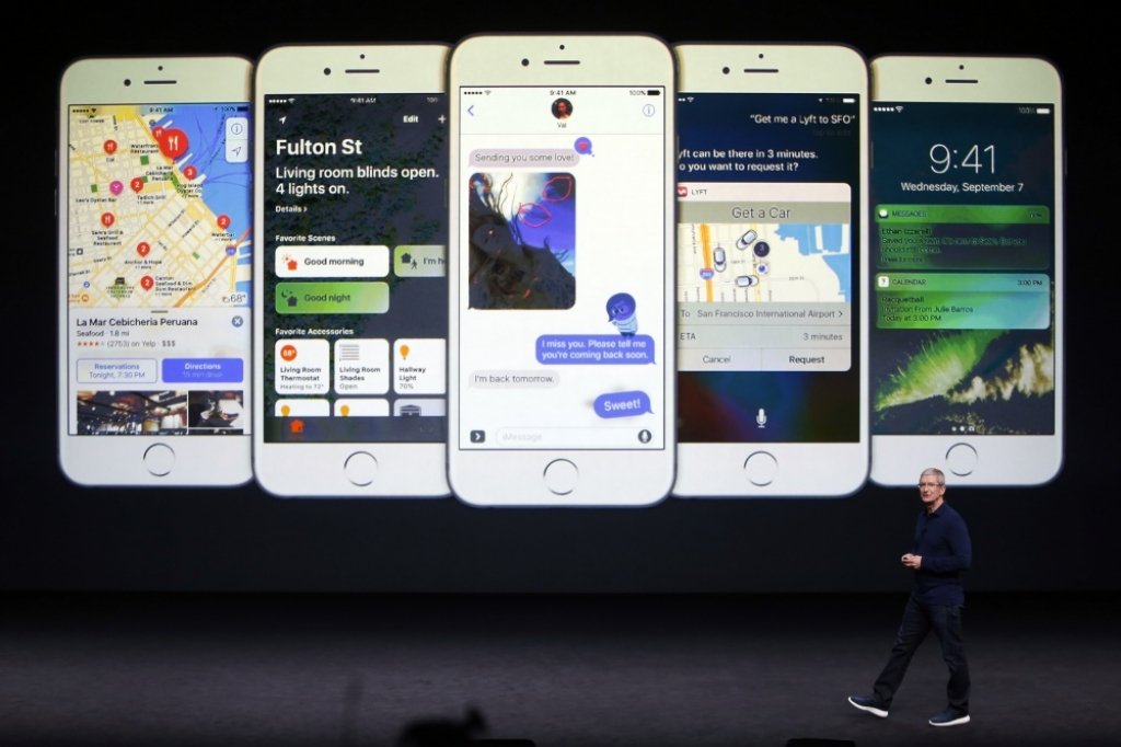 FOTO: Apple prezentē jauno IPhone 7