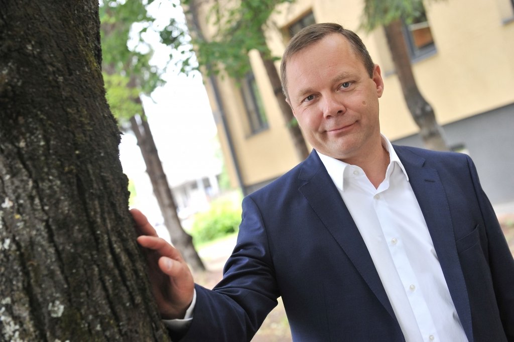 Eksperts: Tiek bīdīta bankām izdevīga politika