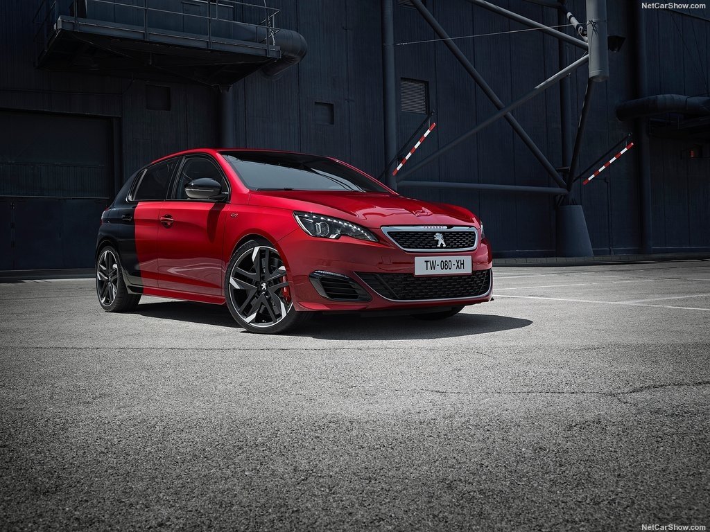 Peugeot 308 Gti: Sarkanās un melnās krāsas maģija