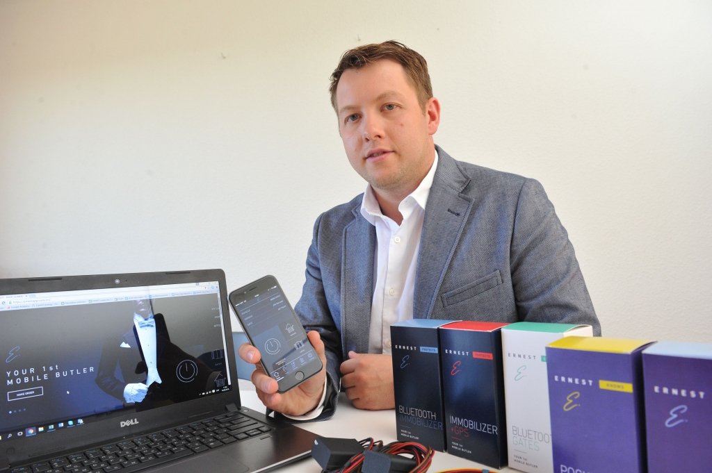 Mana pieredze: Iedarbināt mašīnu ar telefonu