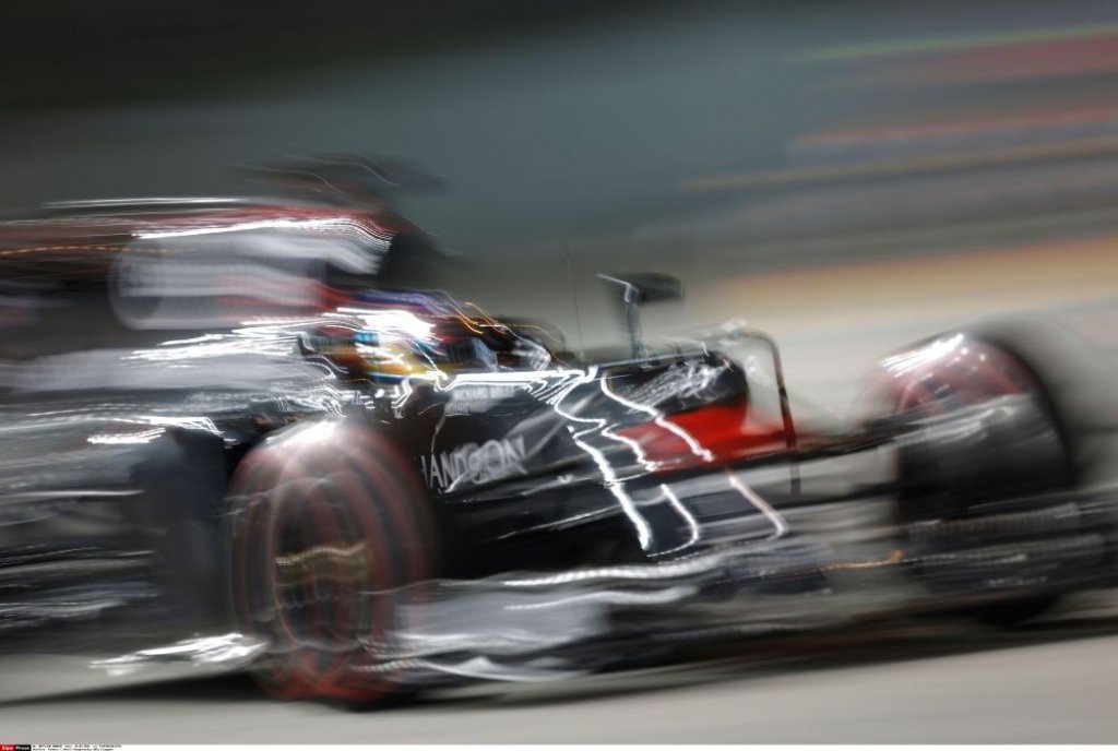 Apple vēlas pārņemt sacīkšu auto ražotāju McLaren