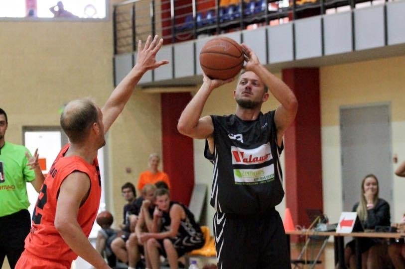 «Valauto» basketbolisti iekļūst Latvijas čempionu kausa astoņu finālā