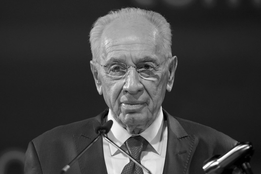 Dienas saruna ar Šimonu Peresu 2013.gadā