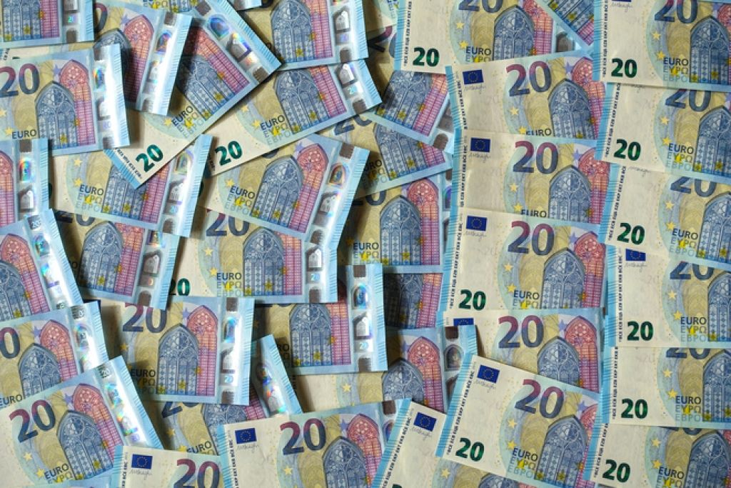 VK: Nodokļu parāds valstij ir 1,4 miljardi eiro, vismaz 900 miljoni ir nepiedzenamie parādi