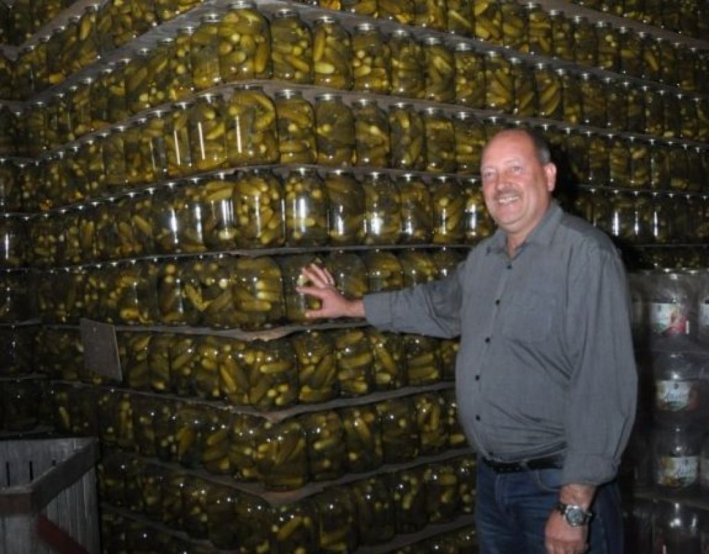 Ražo produkciju, ko izķer pat Anglijā