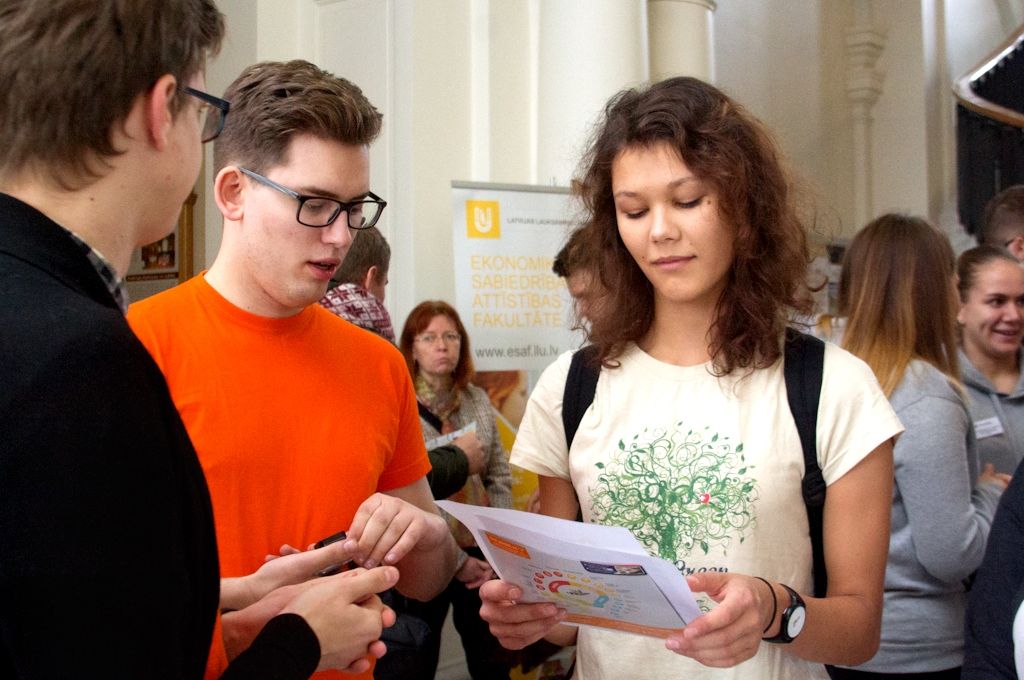 LLU Informatīvajā dienā interese par pārbaudījumiem, studiju praksi un fakultātes prasībām (FOTO)