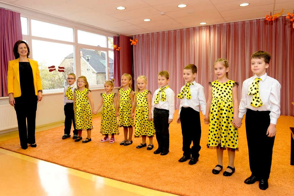 Mazie «ķipari» uzlabos veselību siltajās smiltīs (FOTO)