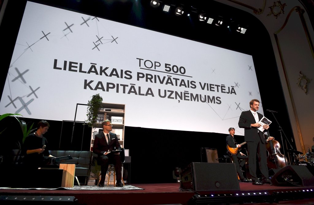 Papildināta: Latvijas lielāko uzņēmumu TOP 500 apbalvošanas ceremonija fotogrāfijās