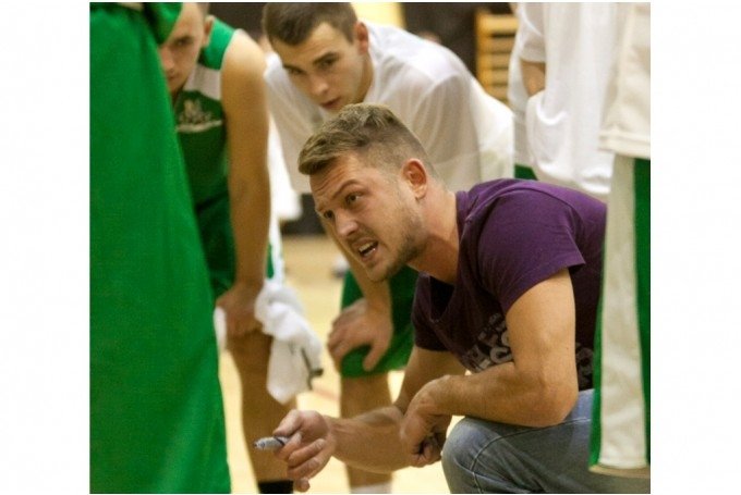 LLU basketbolisti otrajā puslaikā noliek uz lāpstiņām rēzekniešus