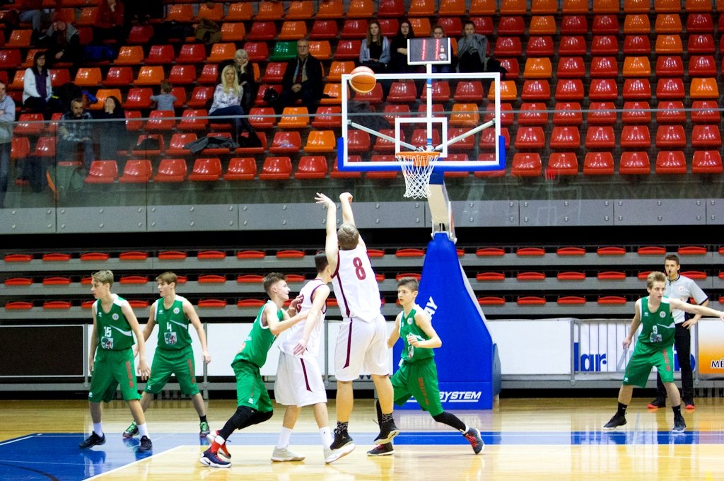 Jelgavas jaunās paaudzes basketbolistiem LJBL mainīgas sekmes (FOTO)