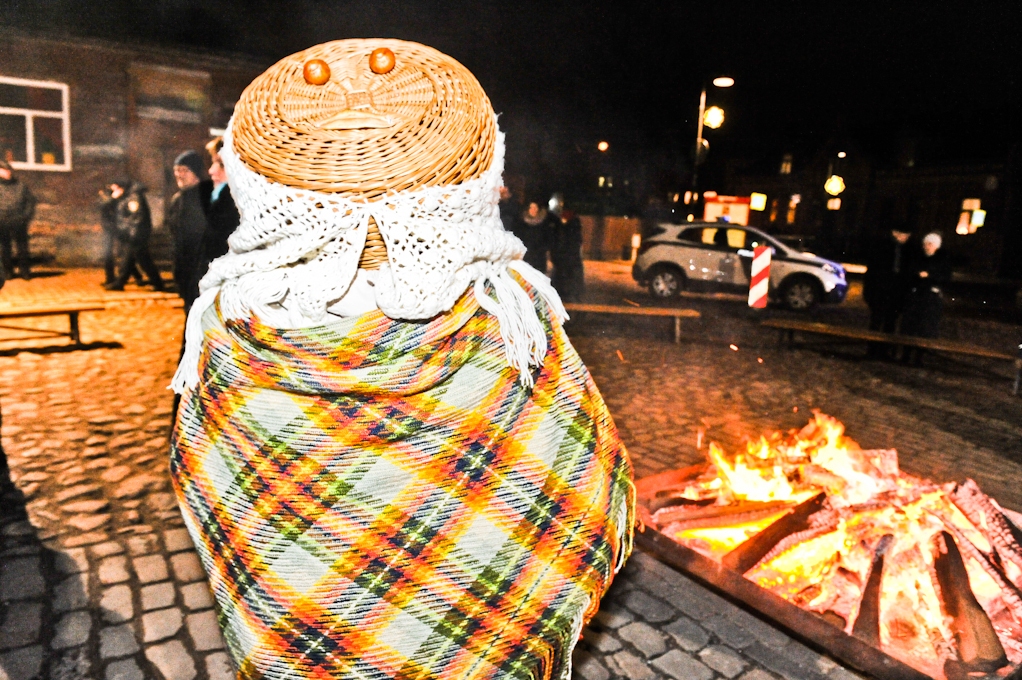 Vecpilsētā ienāk senlatviešu Ziemassvētki (FOTO)