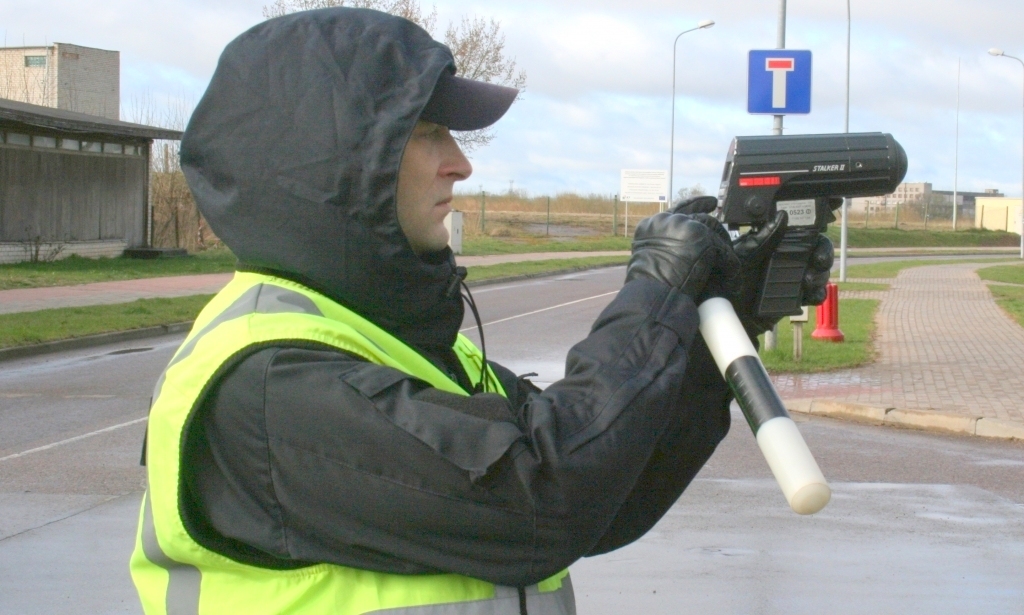 Zemgalē pārbaudīti 2796 transportlīdzekļu vadītāji