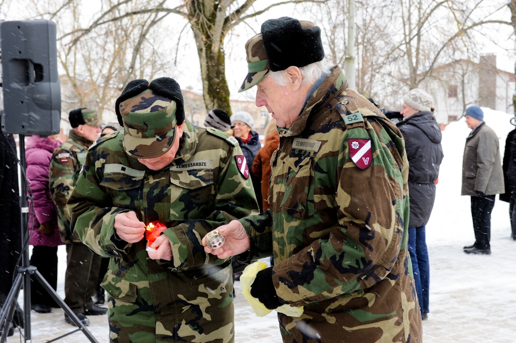 Piemin Otrā pasaules kara beigās izsūtītos patriotus (FOTO)