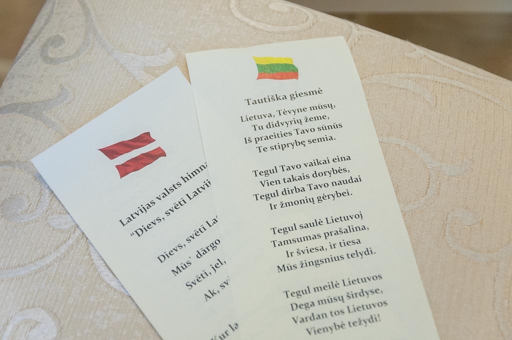 Atzīmē Lietuvas neatkarību (FOTO)