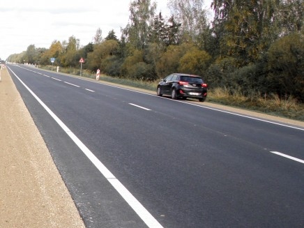 Atsevišķos reisos autobusi kursēs caur Platones centru