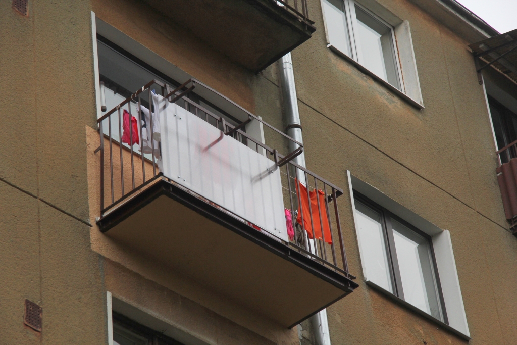31 balkona atjaunošana daudzdzīvokļu namam Jelgavā izmaksās 22 943 eiro