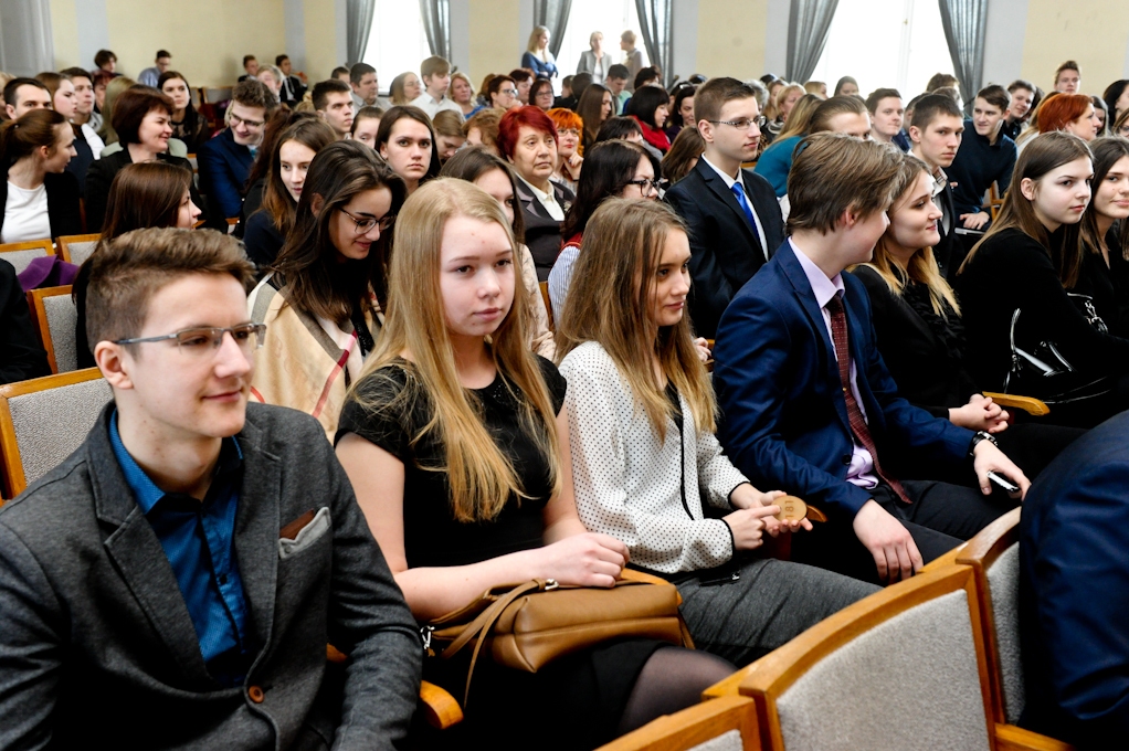 Valsts konferencei izvirzīti 46 mūspuses skolēnu zinātniski pētnieciskie darbi (FOTO)